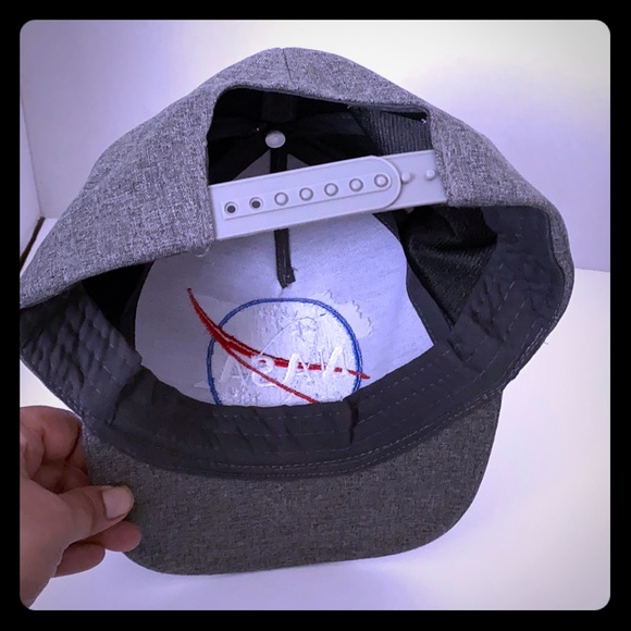 Gray Adjustable Snap Back Hat sewn NASA Logo - Picture 6 of 7